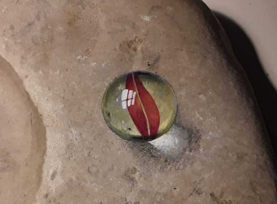 How to draw a marble on a rock ?
