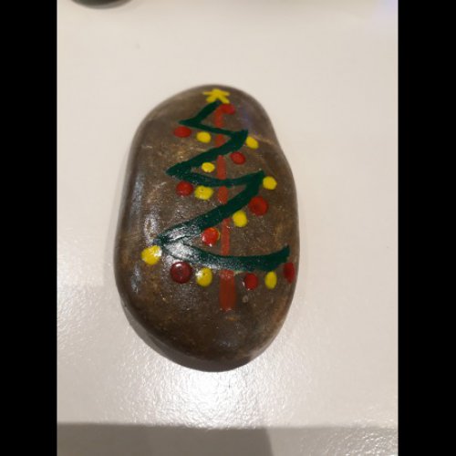 Creator1483 Christmas tree - painted rock