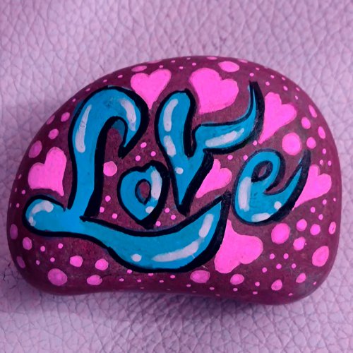Love on rock - Rock Painting