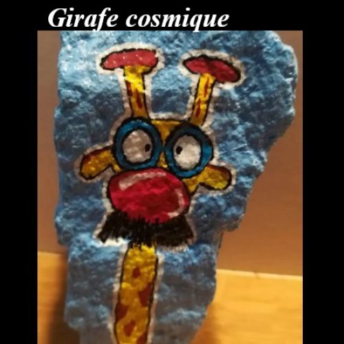 GirafeCosmique Girafe  moustache sur galet