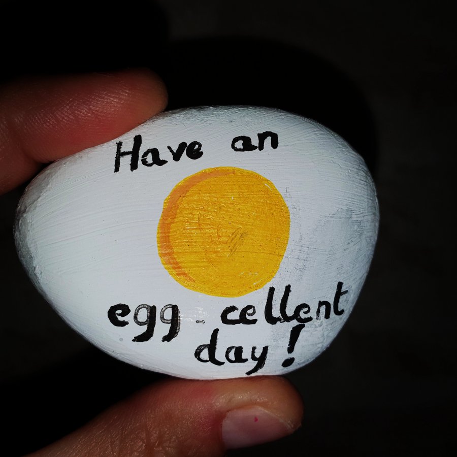 Rocks for kids Have an egg-cellent day ! : 1632234068.oeuf.jpg