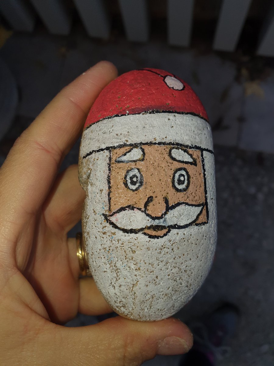 Christmas Painted Rock Makari Stones : 1637248157.20211113.104816.jpg