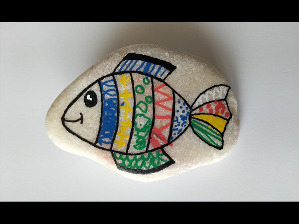 Rocks for kids Createur galet 132 Fish : 1649061201.createur.galet.132.jpg
