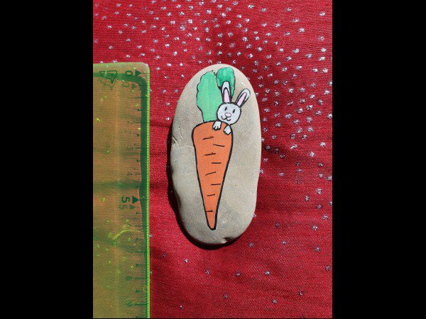 Pâques Lapin et sa carotte : 1649747788.lapin.et.sa.carotte.jpg