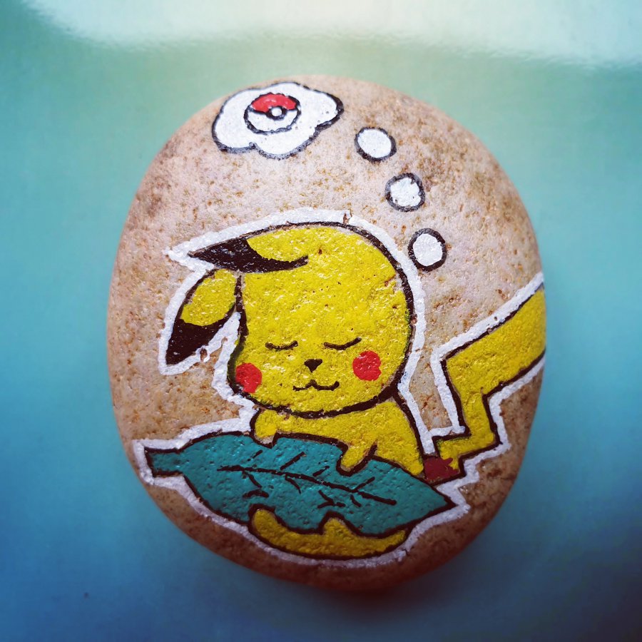 Galet pokémon Pikachu rêveur : 1654082224.pikachu.jpg