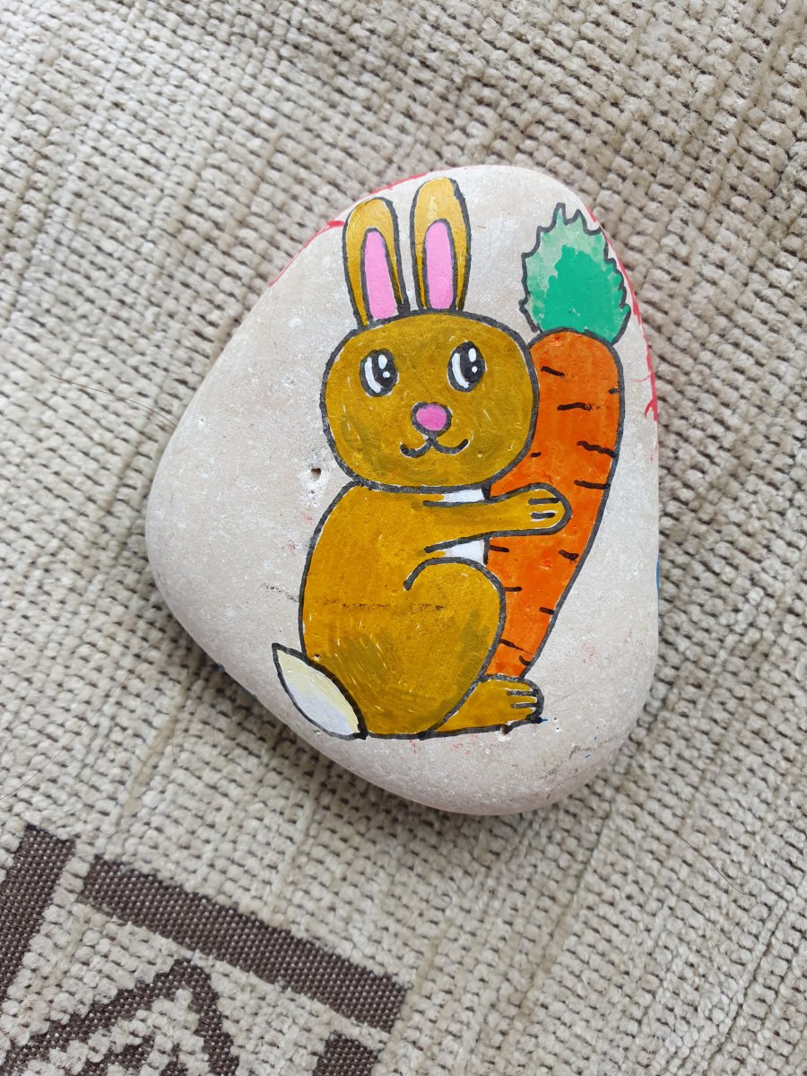 Rocks for kids MkS a rabbit : 1660477448.lapin.rabbit.jpg
