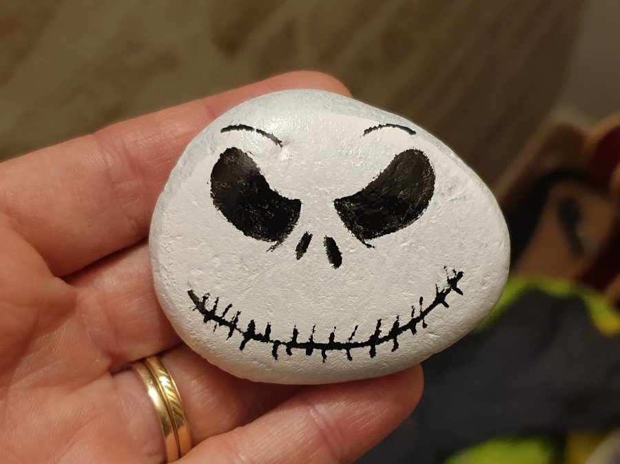 Halloween Jack Skellington - Galet peint  Tutoriel : 1666551308.jack.skellington.jpg