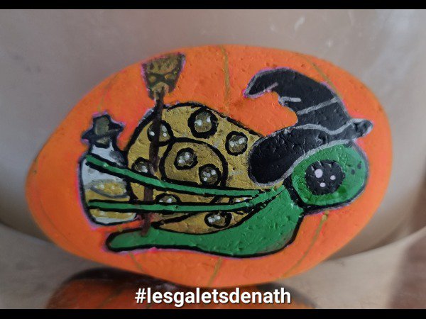 Selection of the month LesgaletsdeNath Wizard Snail : 1698021701.lesgaletsdenath.escargot.sorcier.jpg