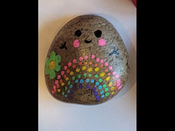 Selection of the month mimi Rainbow pebble : 1710090030.mimi.galet.arc.en.ciel.jpg