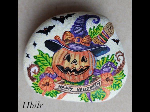 Halloween hbilr Halloween pumpkin drawing on rock : 1730063350.hbilr.citrouille.d.halloween.1.jpg