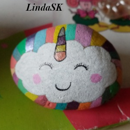 Galet trs facile Linda57590 Nuage haut en couleurs : 1750802305.linda57590.nuage.haut.en.couleurs.jpg