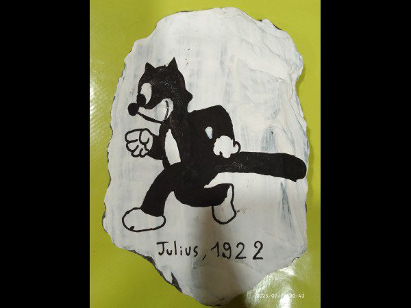 Selection of the month Chriscottiny Julius Disney 1922 : 1757932320.chriscottiny.julius.disney.1922.jpg