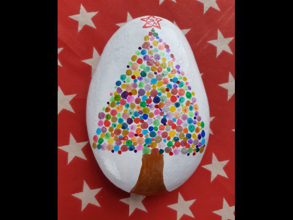 Selection of the month ChrisM26 Tree : 1764589497.chrism26.sapin.charge.de.boules.jpg