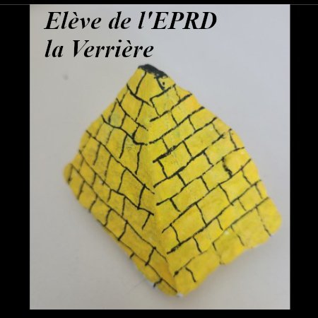 Very easy rocks Pyramid drawing : 1767613490.eleve.de.l.eprd.la.verriere.pyramide.jpg