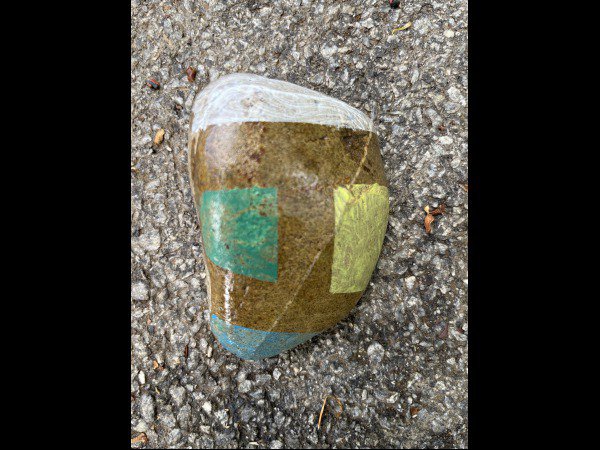 Selection of the month MelBas rock : 1777891259.melbas.galet.aux.carres.jpg