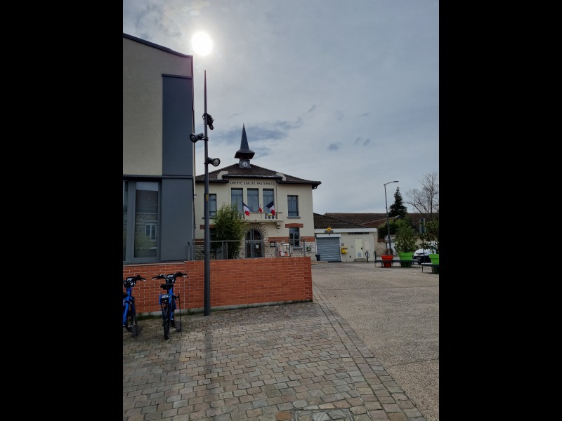 Discover<br/>the second clue picure