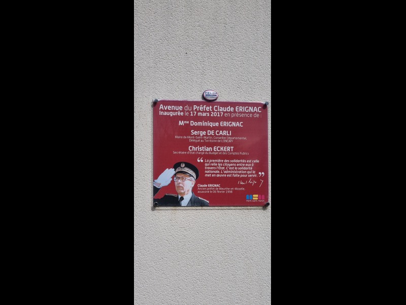 Discover<br/>the second clue picure