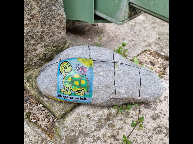 Discover<br/>the second clue picure