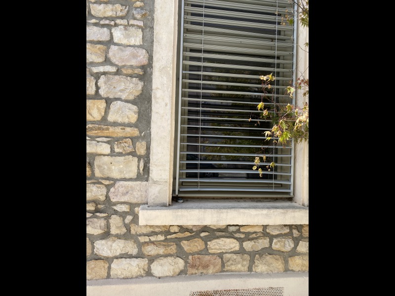Discover<br/>the second clue picure