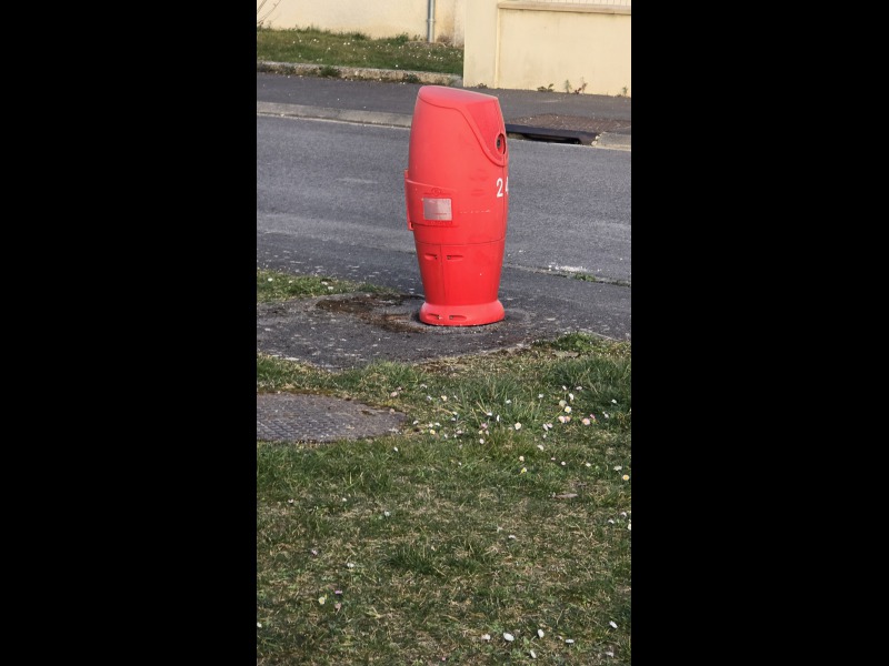Discover<br/>the second clue picure