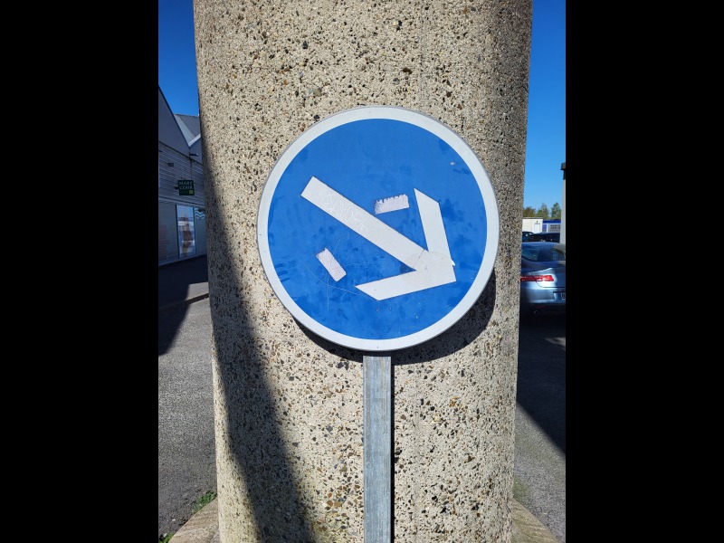 Discover<br/>the second clue picure