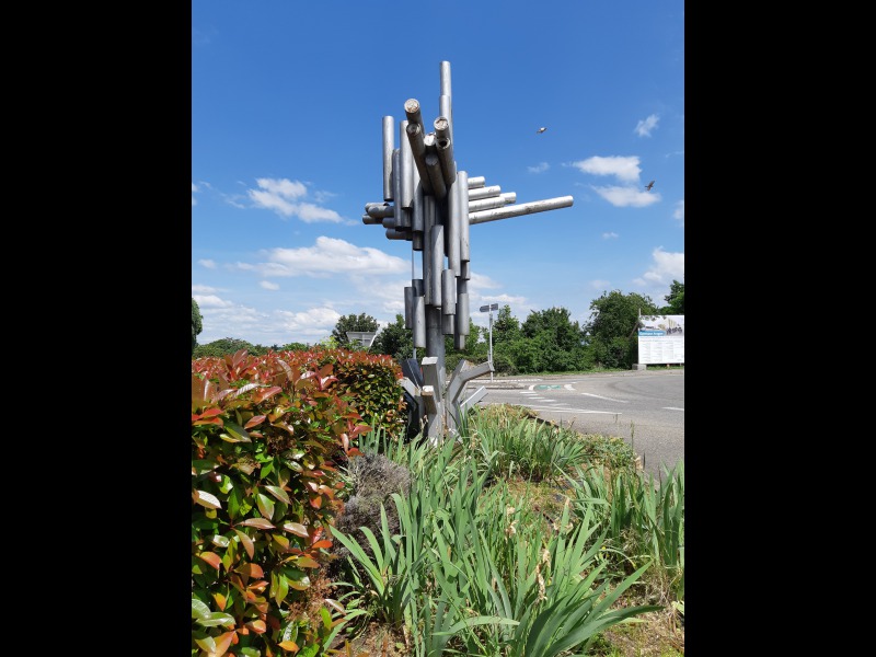 Discover<br/>the second clue picure