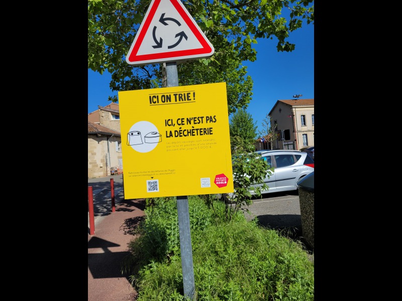Discover<br/>the second clue picure