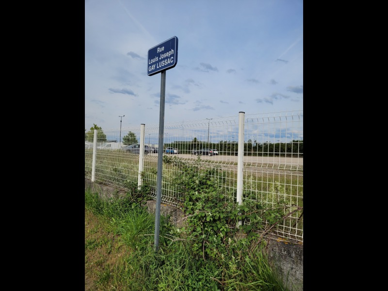 Discover<br/>the second clue picure