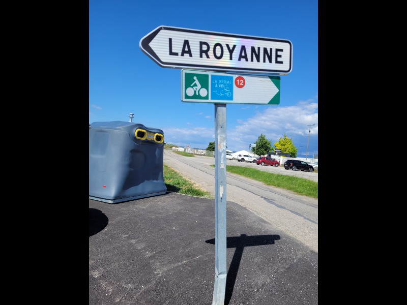 Discover<br/>the second clue picure