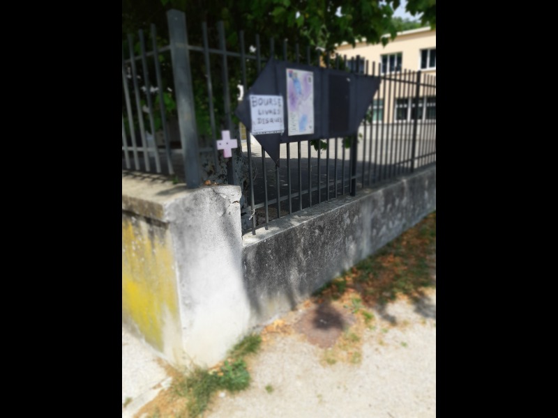 Discover<br/>the second clue picure