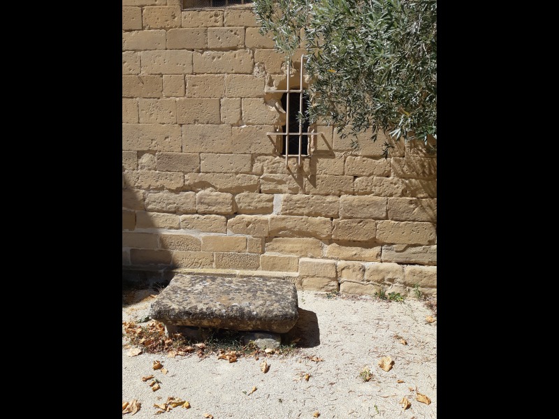 Discover<br/>the second clue picure
