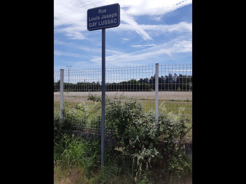 Discover<br/>the second clue picure