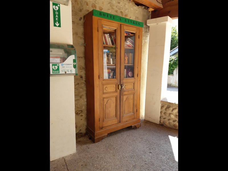 Discover<br/>the second clue picure